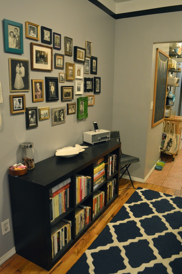 living room | photo gallery wall |Brooklyn Homemaker
